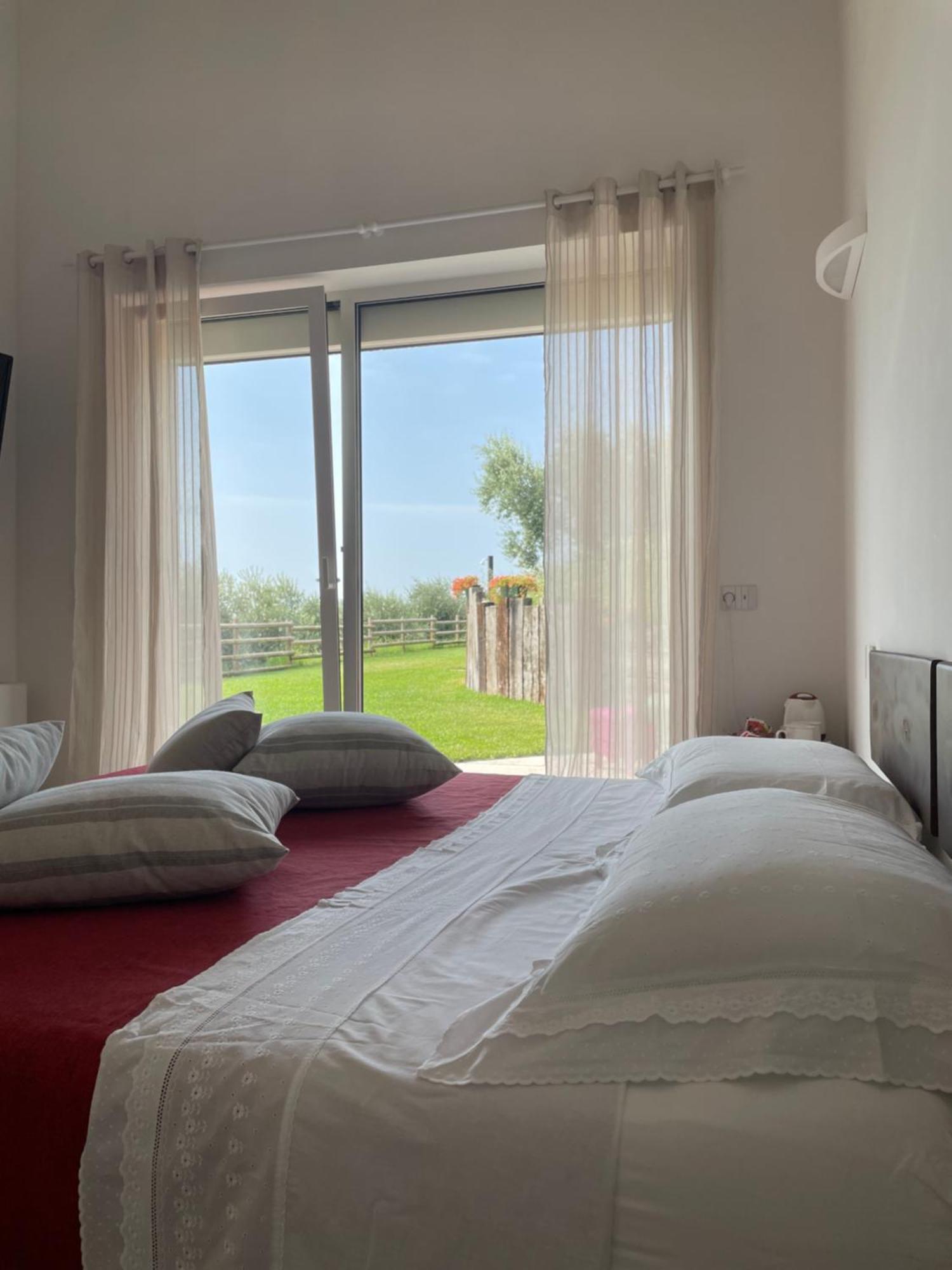 Bed and Breakfast La Terrazza In Collina Cavalo Екстер'єр фото